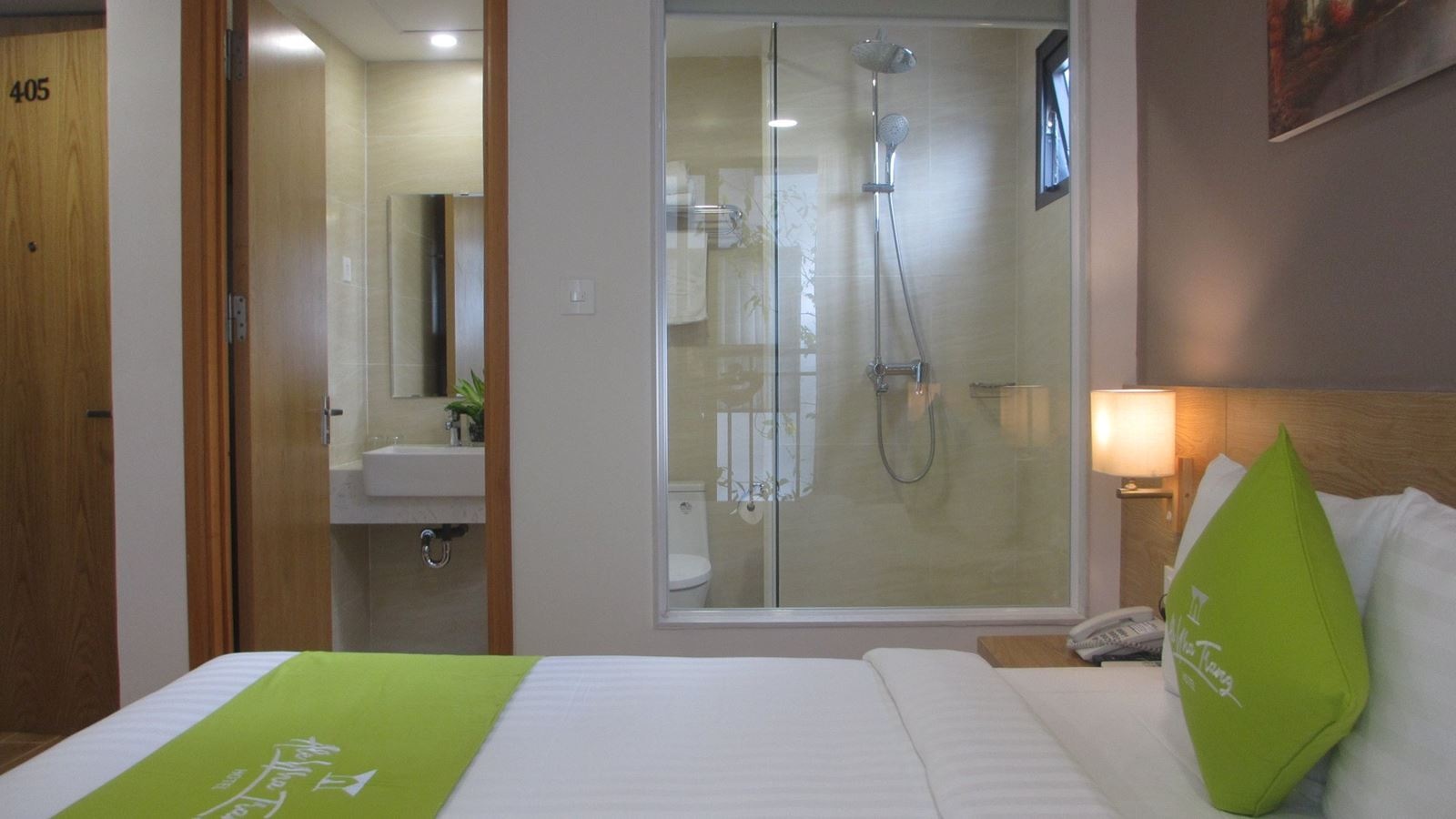 rooms-deluxe-with-window-no-extra-bed