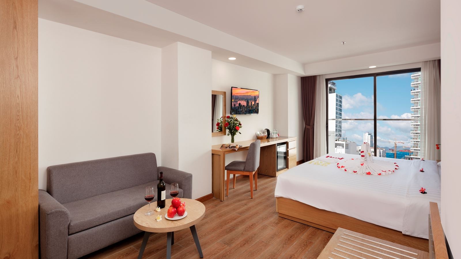 rooms-executive-city-view-with-balcony-child-without-extra-bed