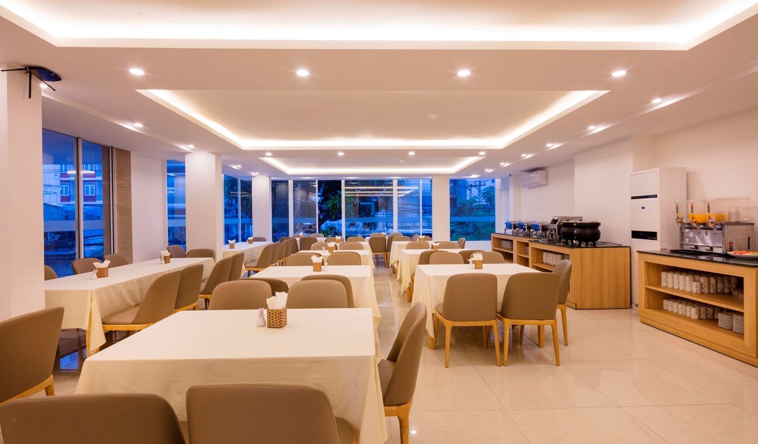 restaurants-restaurant