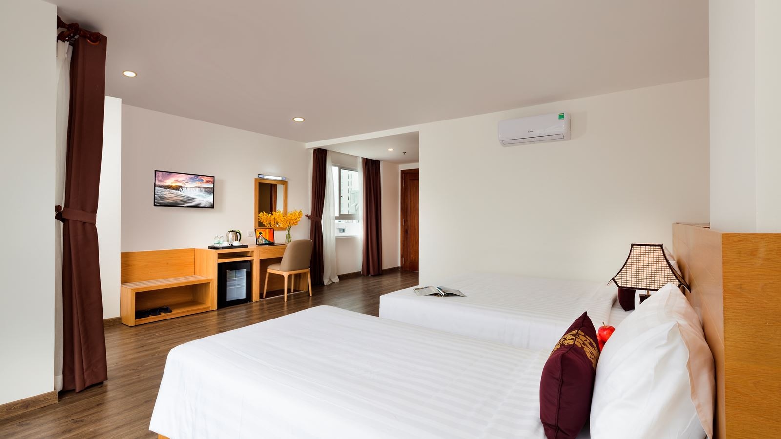 rooms-family-room