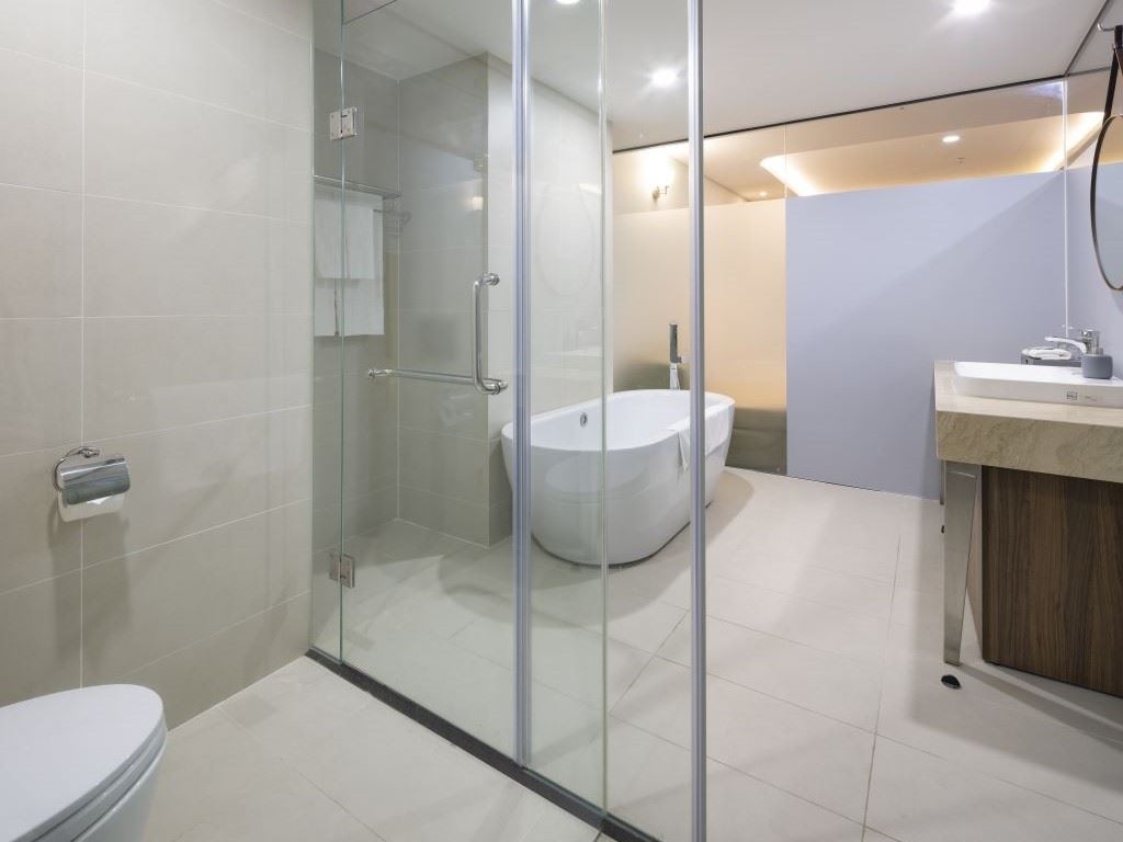 rooms-executive-city-view-with-balcony-child-without-extra-bed