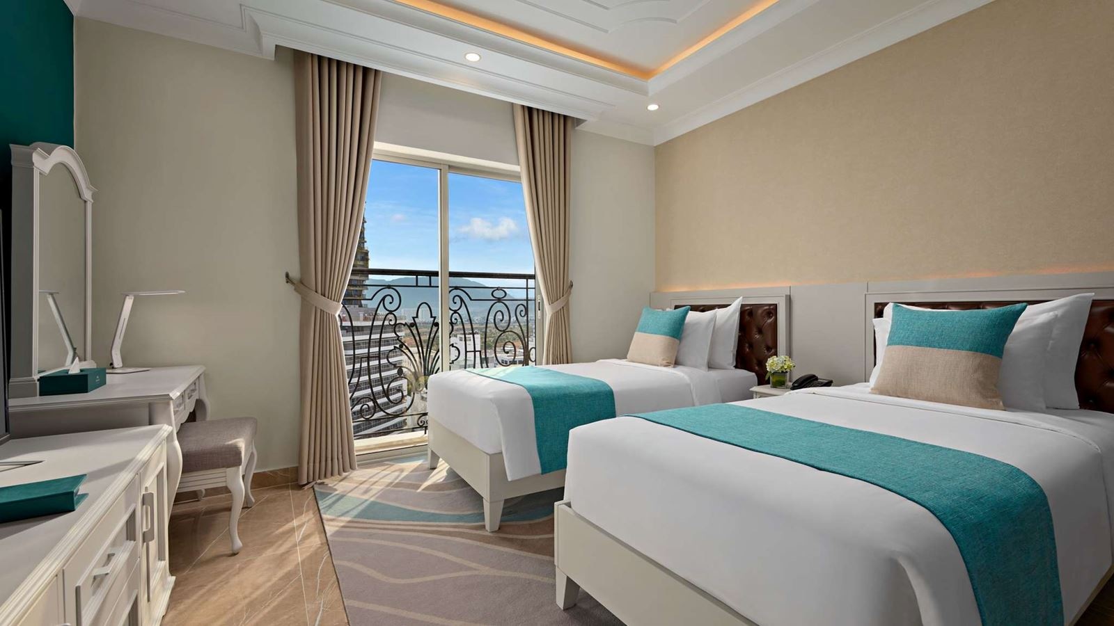 rooms-classic-city-view