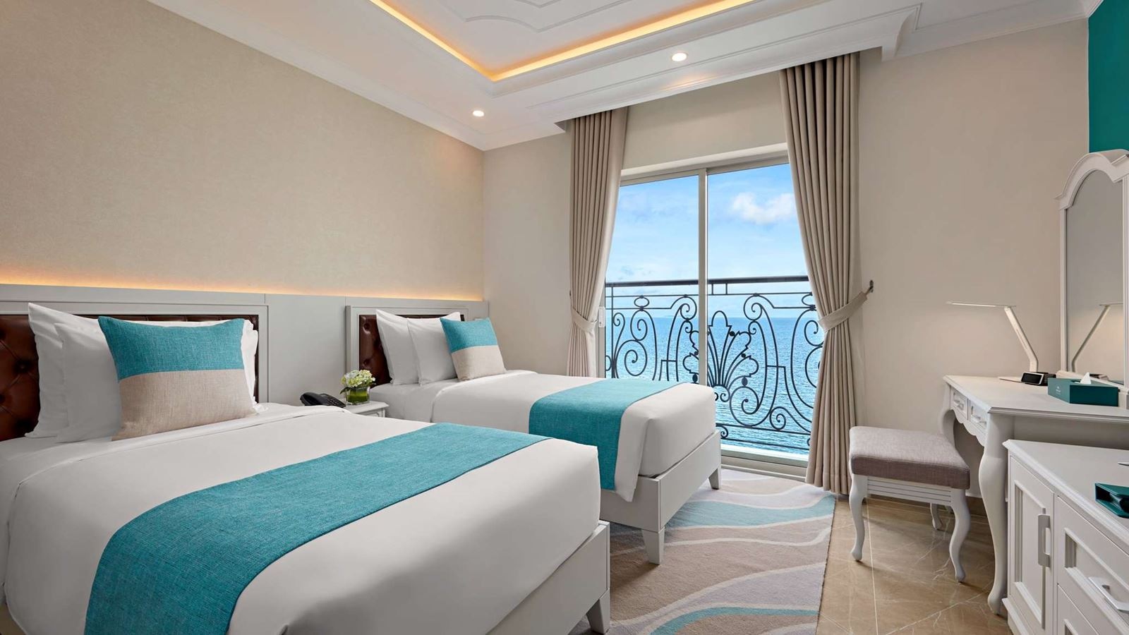 rooms-privilege-luxe-sea-view-family-connecting