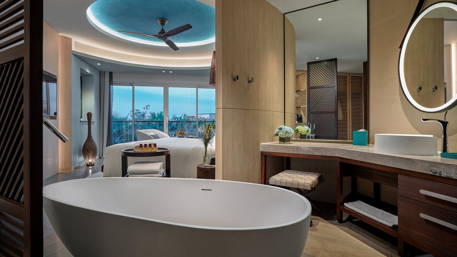 rooms-deluxe-ocean-balcony-child-without-extra-bed
