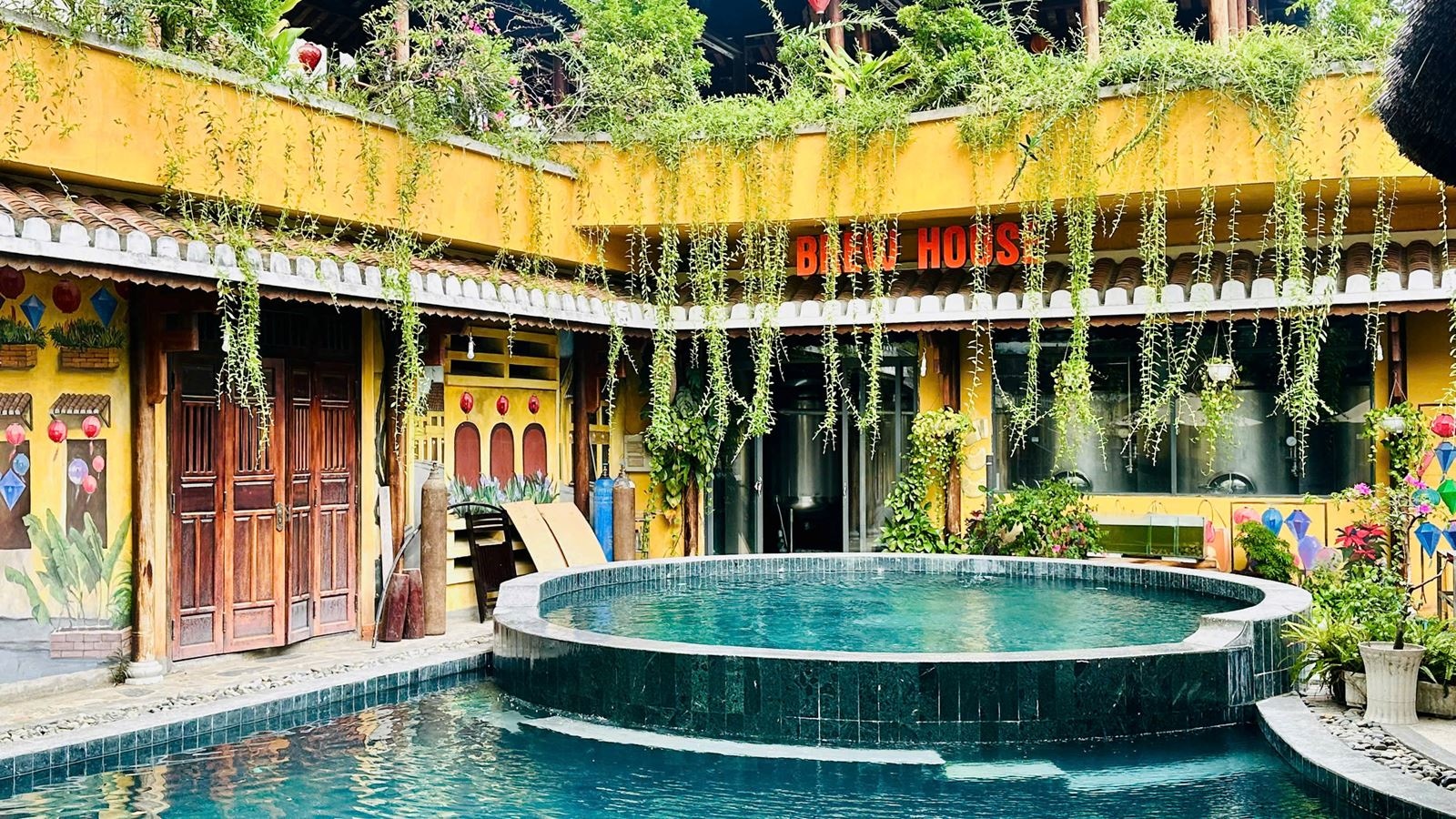 pools-outdoor-pool