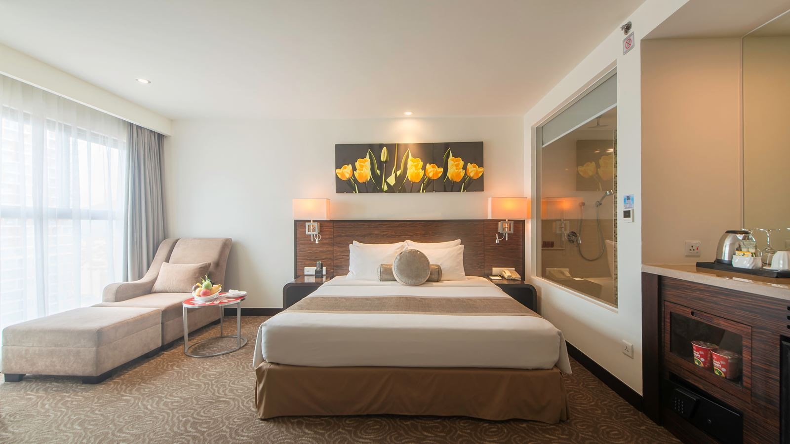 rooms-deluxe-city-view