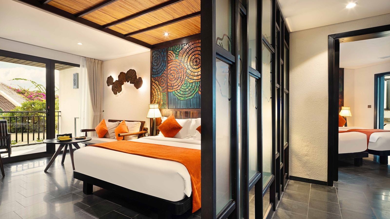 rooms-family-room-2bedroom-garden-view