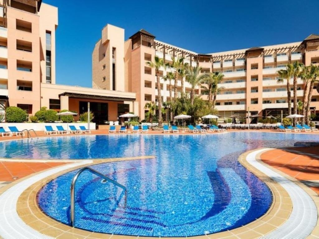 pools-outdoor-pool