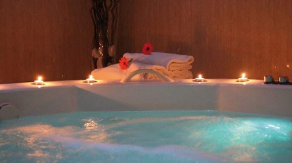 pools-indoor-pool