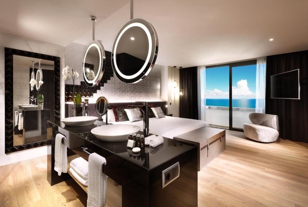 rooms-rock-suite-platinum-balcony-or-terrace