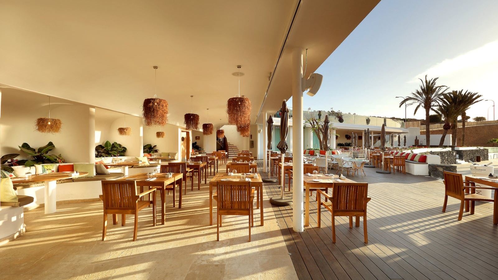 bars-the-beach-club
