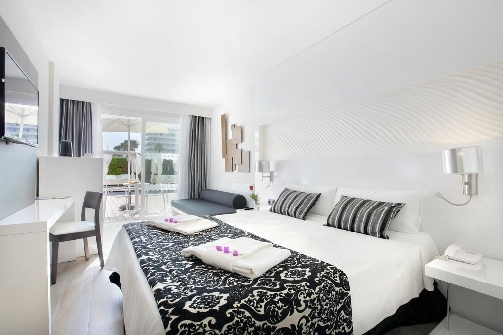 rooms-junior-suite-swim-up