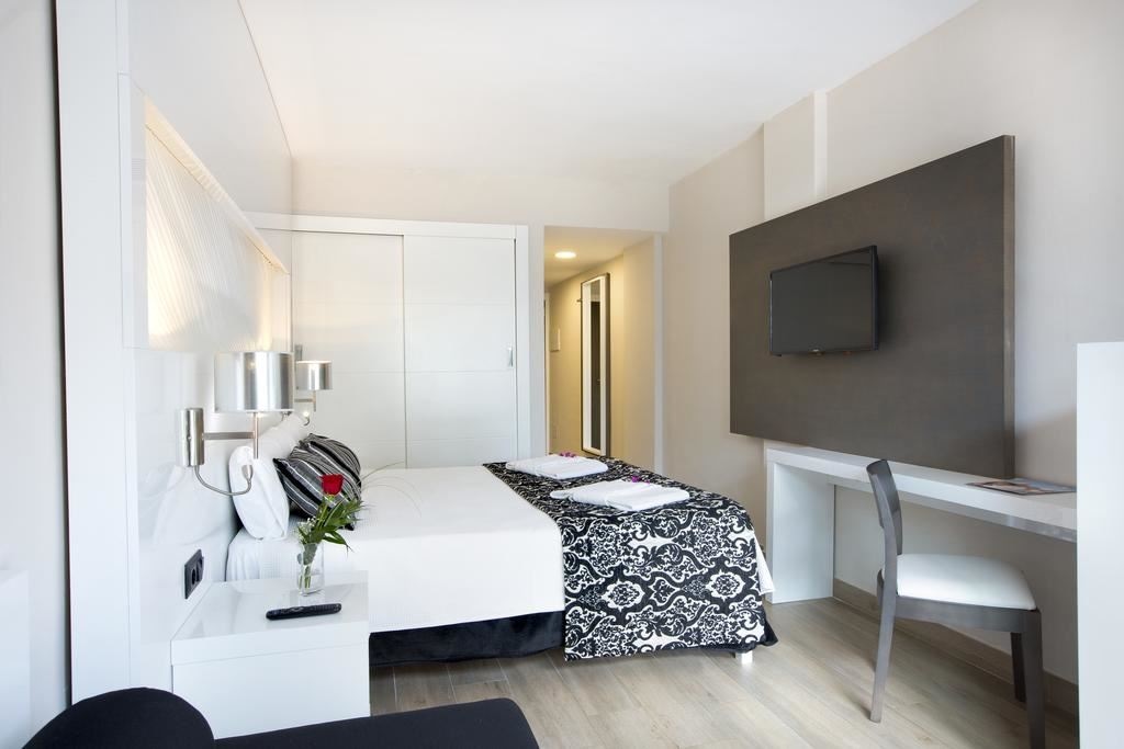 rooms-junior-suite-swim-up