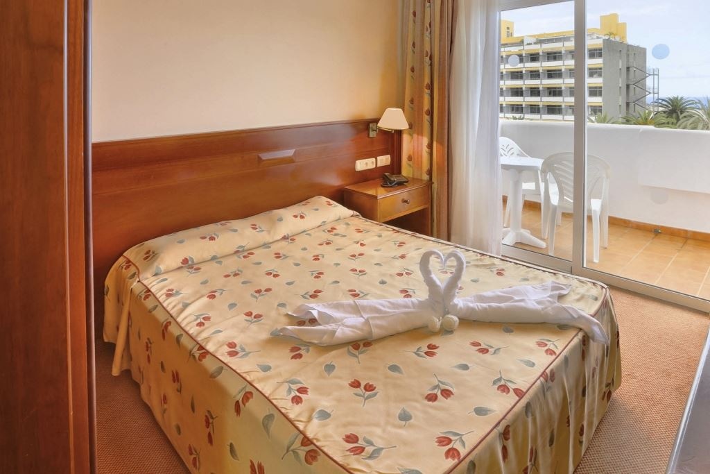 rooms-single-room-balcony-or-terrace