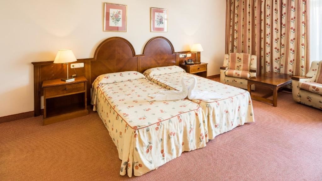 rooms-double-standard-room-seaview