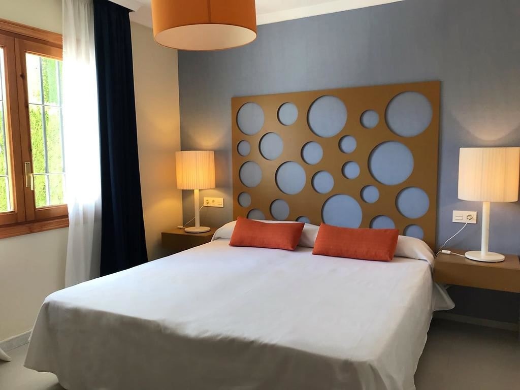 rooms-apartment-deluxe-1-bedroom-seaview