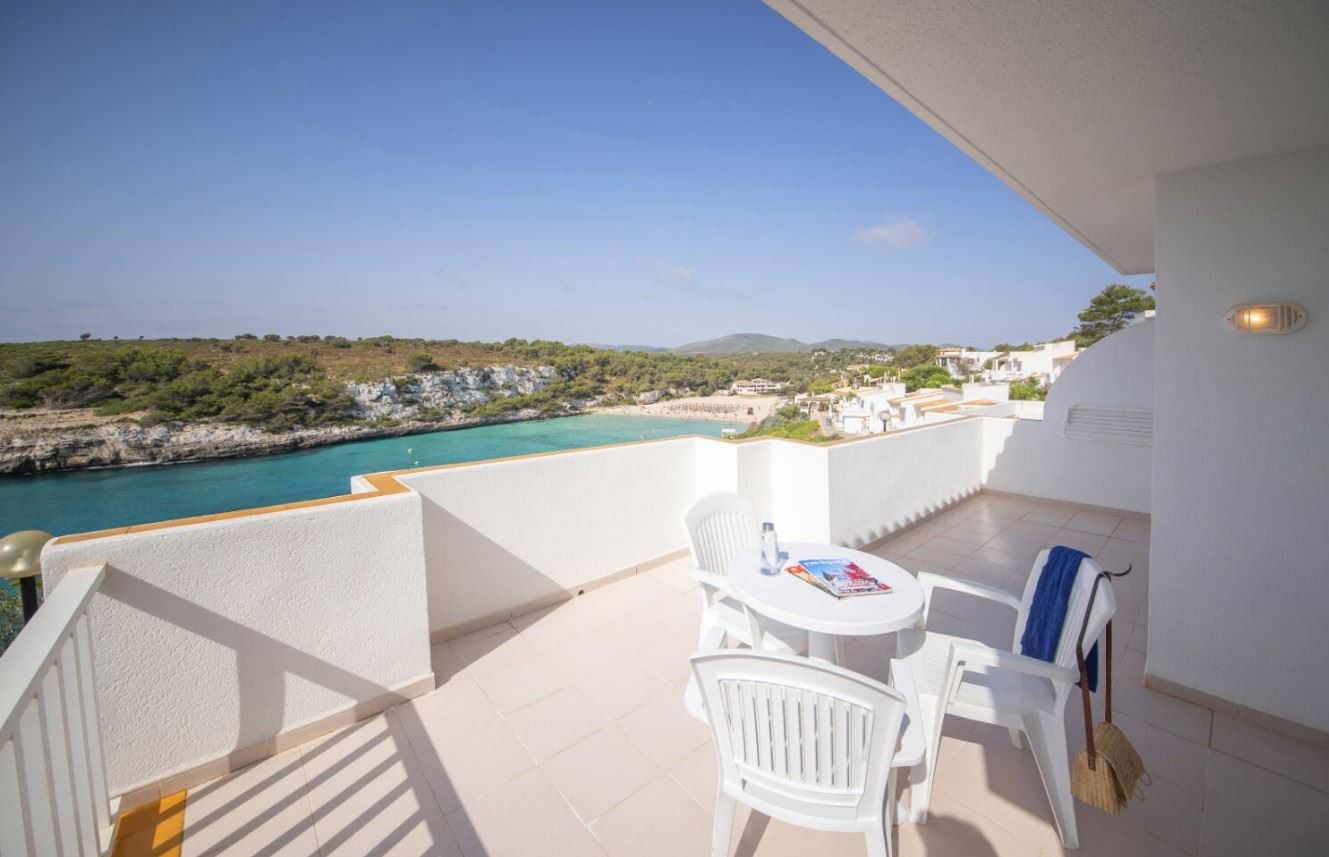 rooms-apartment-superior-sea-view-balcony-or-terrace