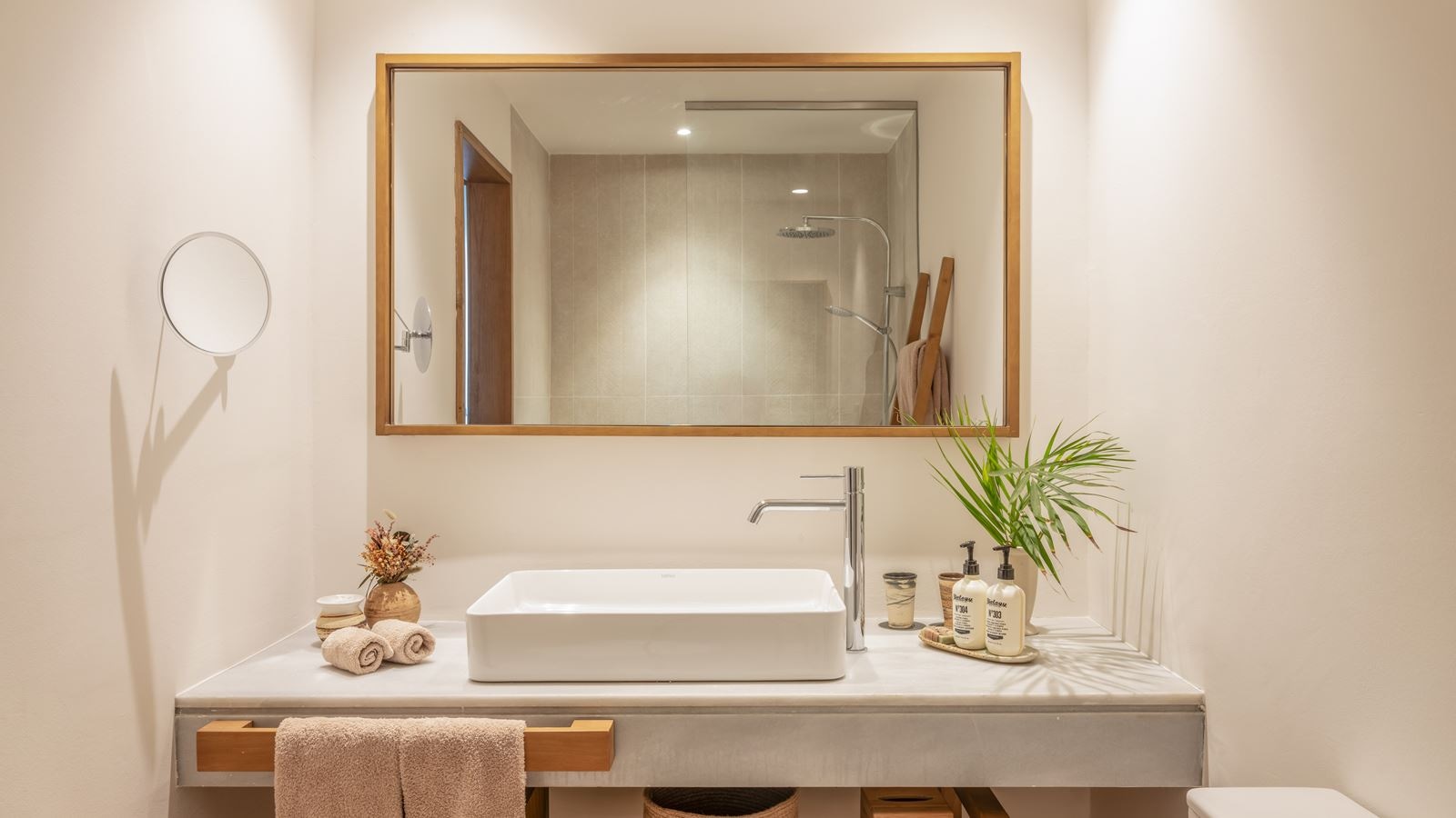 rooms-c2v--double-premium-ocean-front
