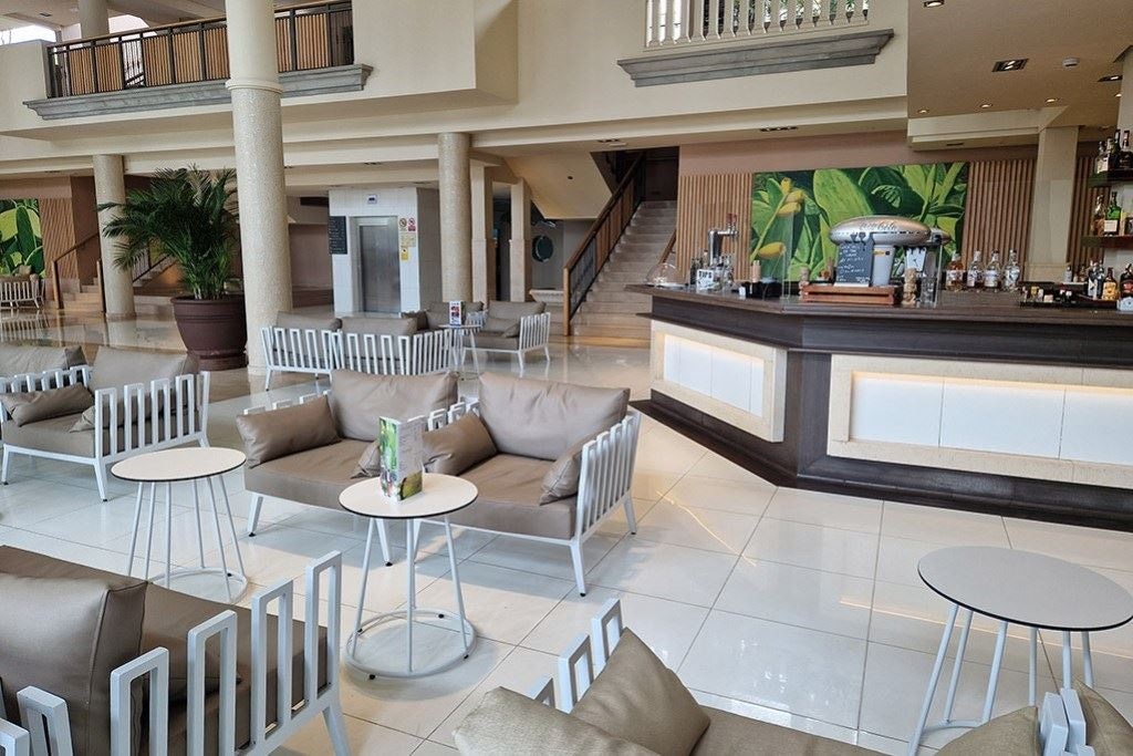 bars-lobby-bar