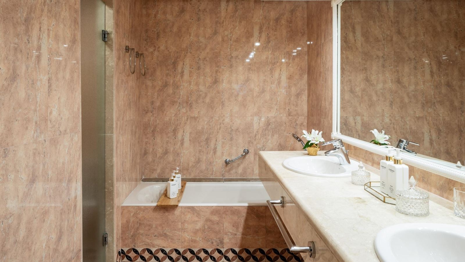 rooms-double-premium-room-balcony-or-terrace