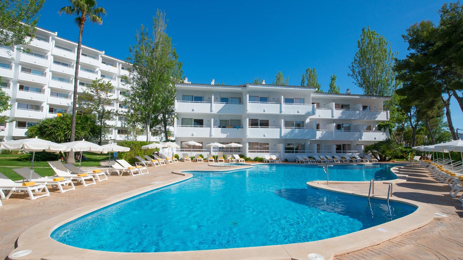 pools-outdoor-pool