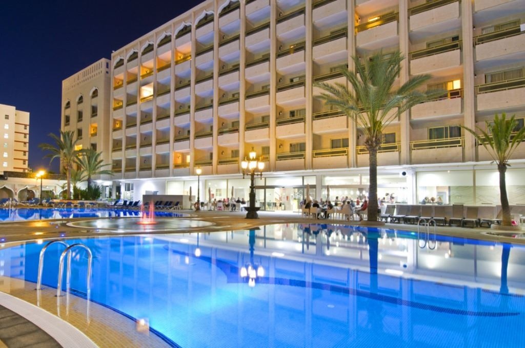 pools-outdoor-pool