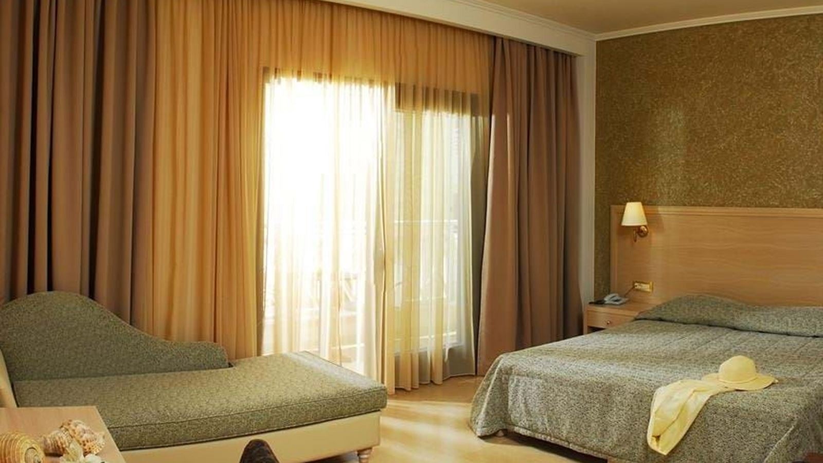 rooms-junior-suite