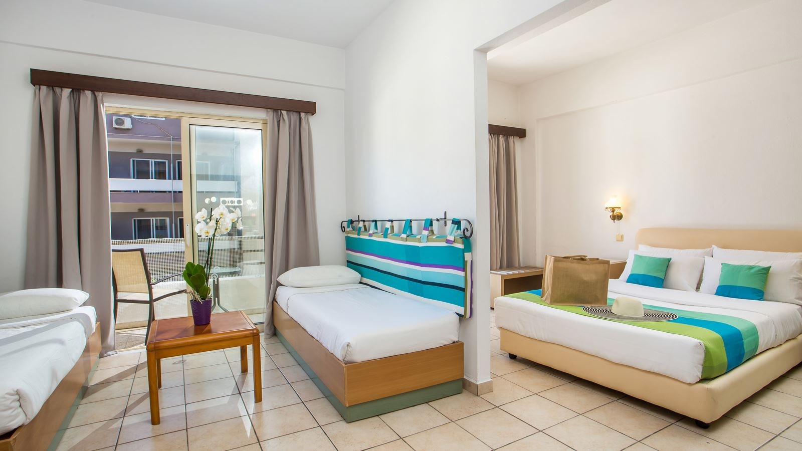 rooms-apartment-balcony-or-terrace