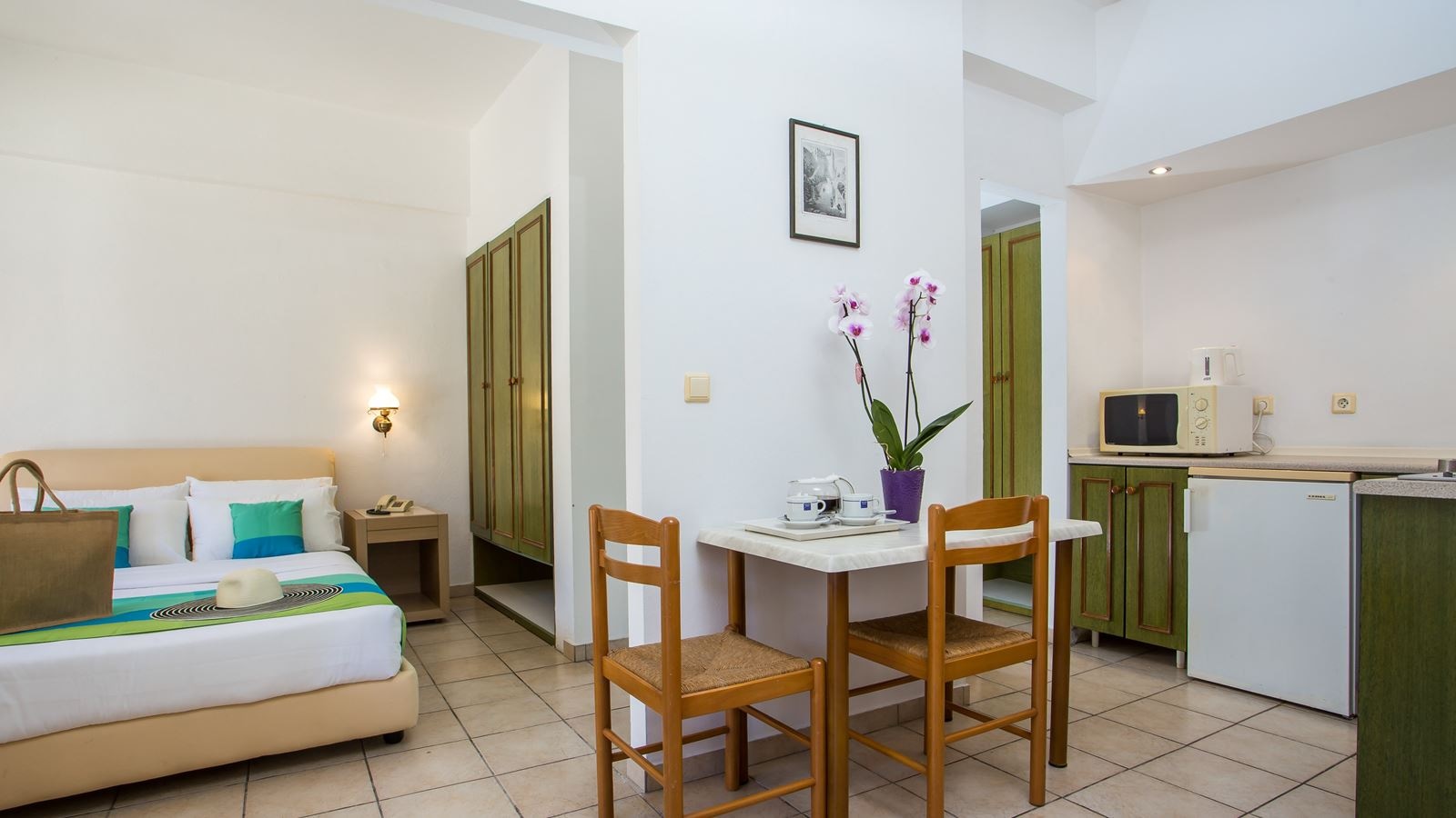 rooms-apartment-balcony-or-terrace