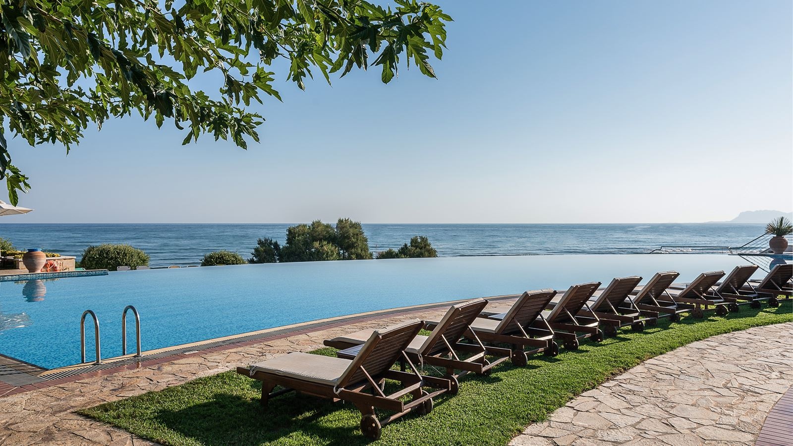 pools-outdoor-pool
