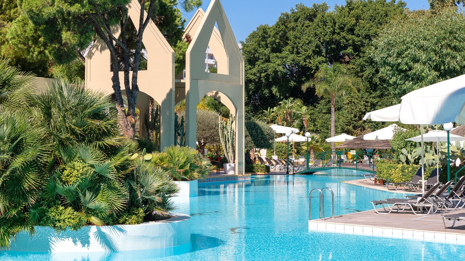 pools-outdoor-pool