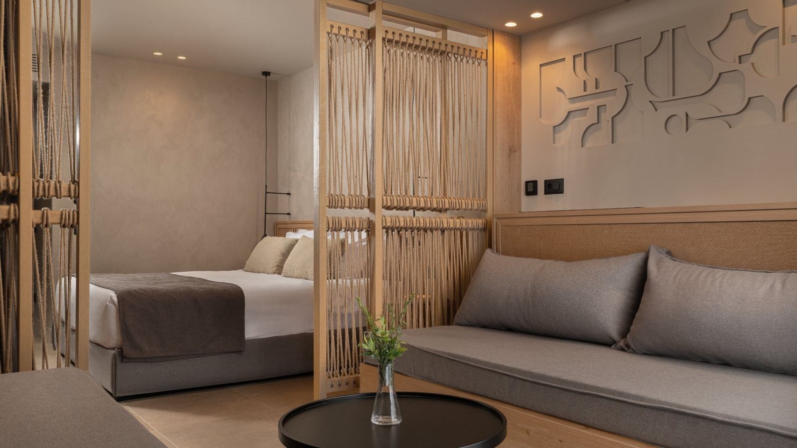 rooms-open-plan-suite-sea-view