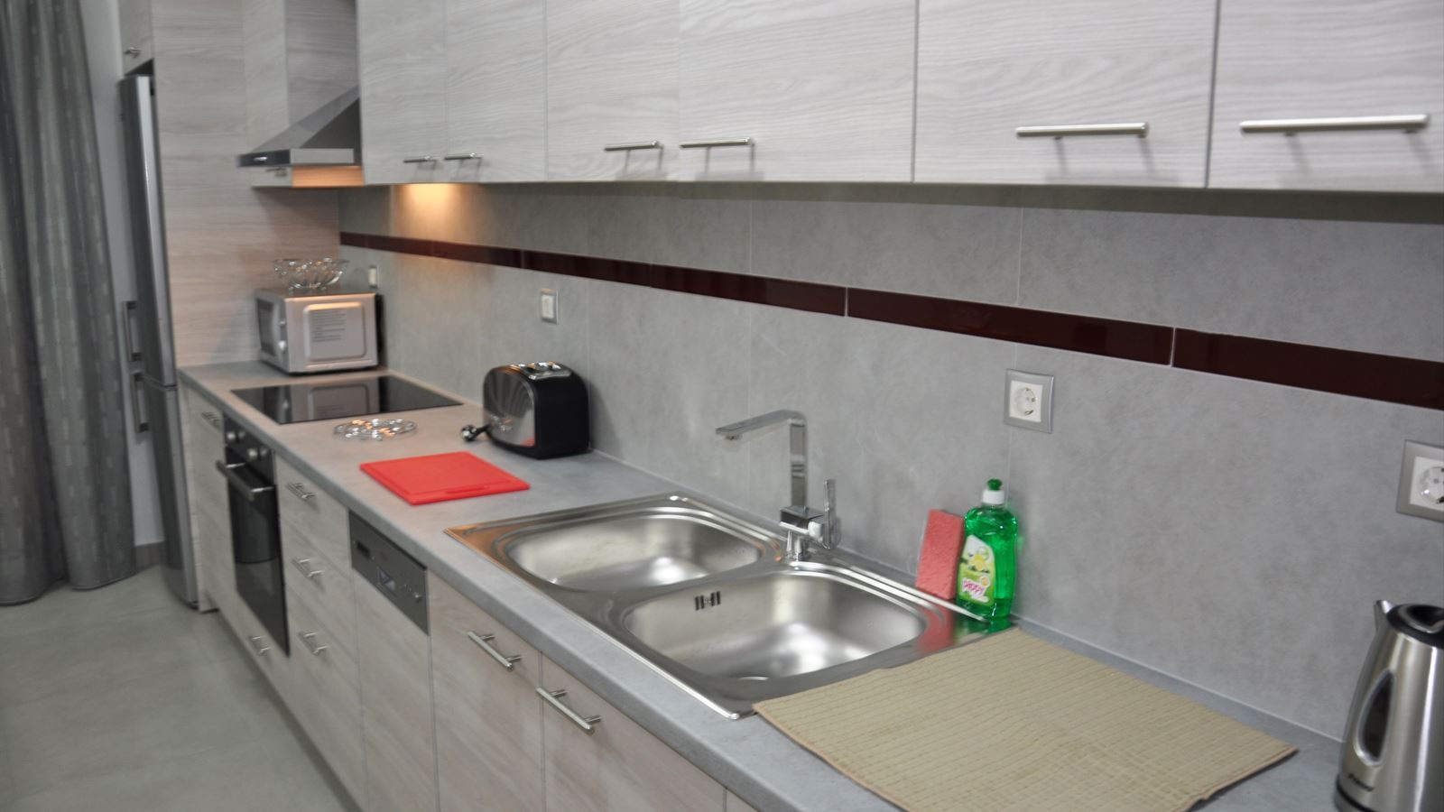 rooms-1-bedroom-seapool-view