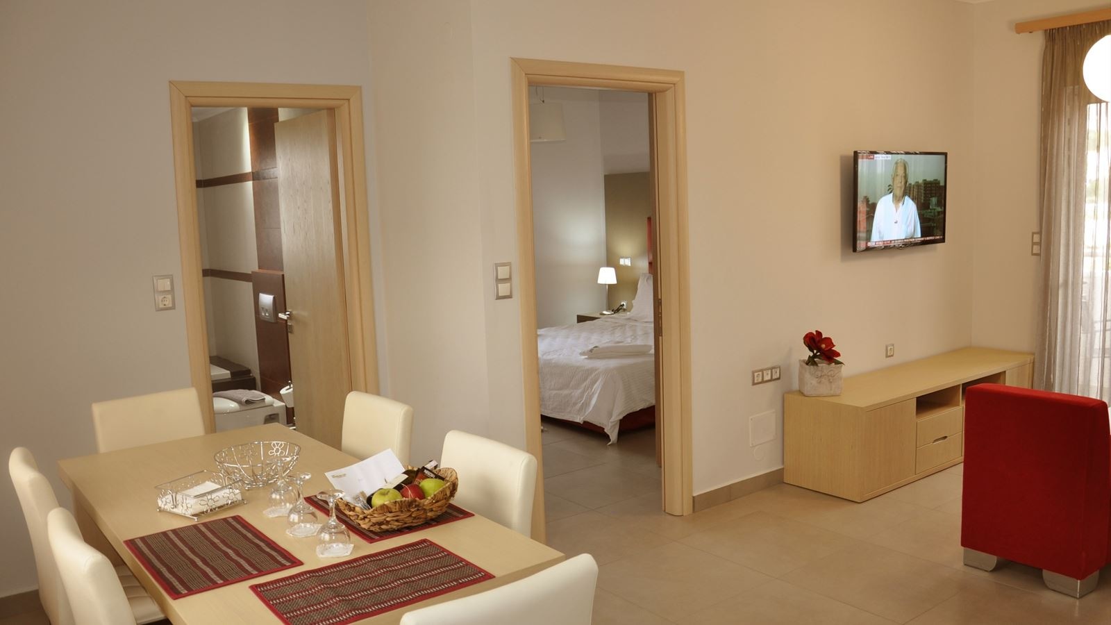 rooms-2-bedroom-sidemountain-view