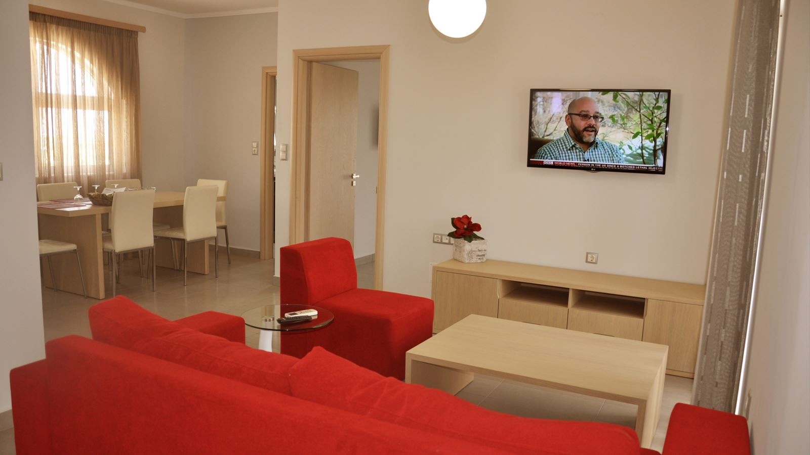 rooms-2-bedroom-seapool-view