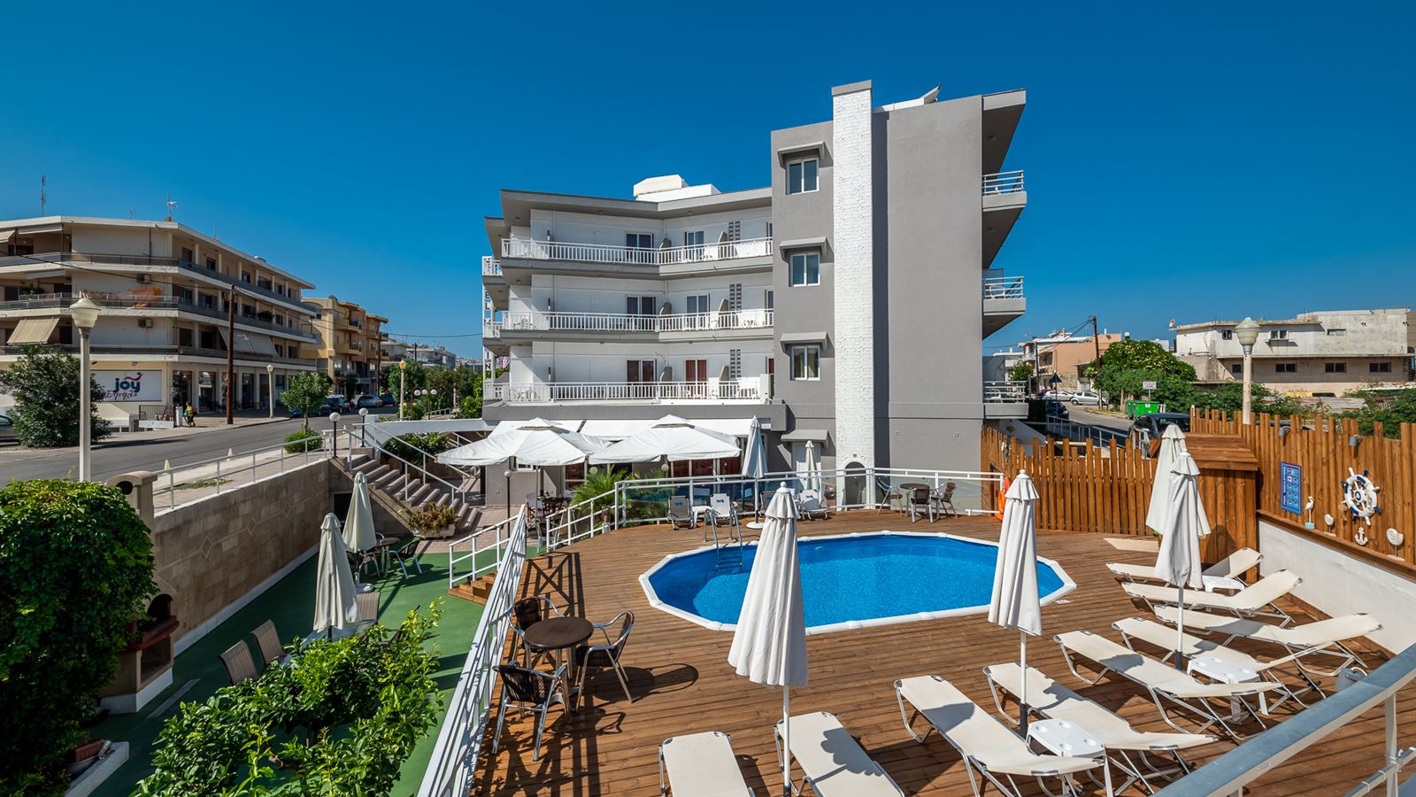pools-outdoor-pool