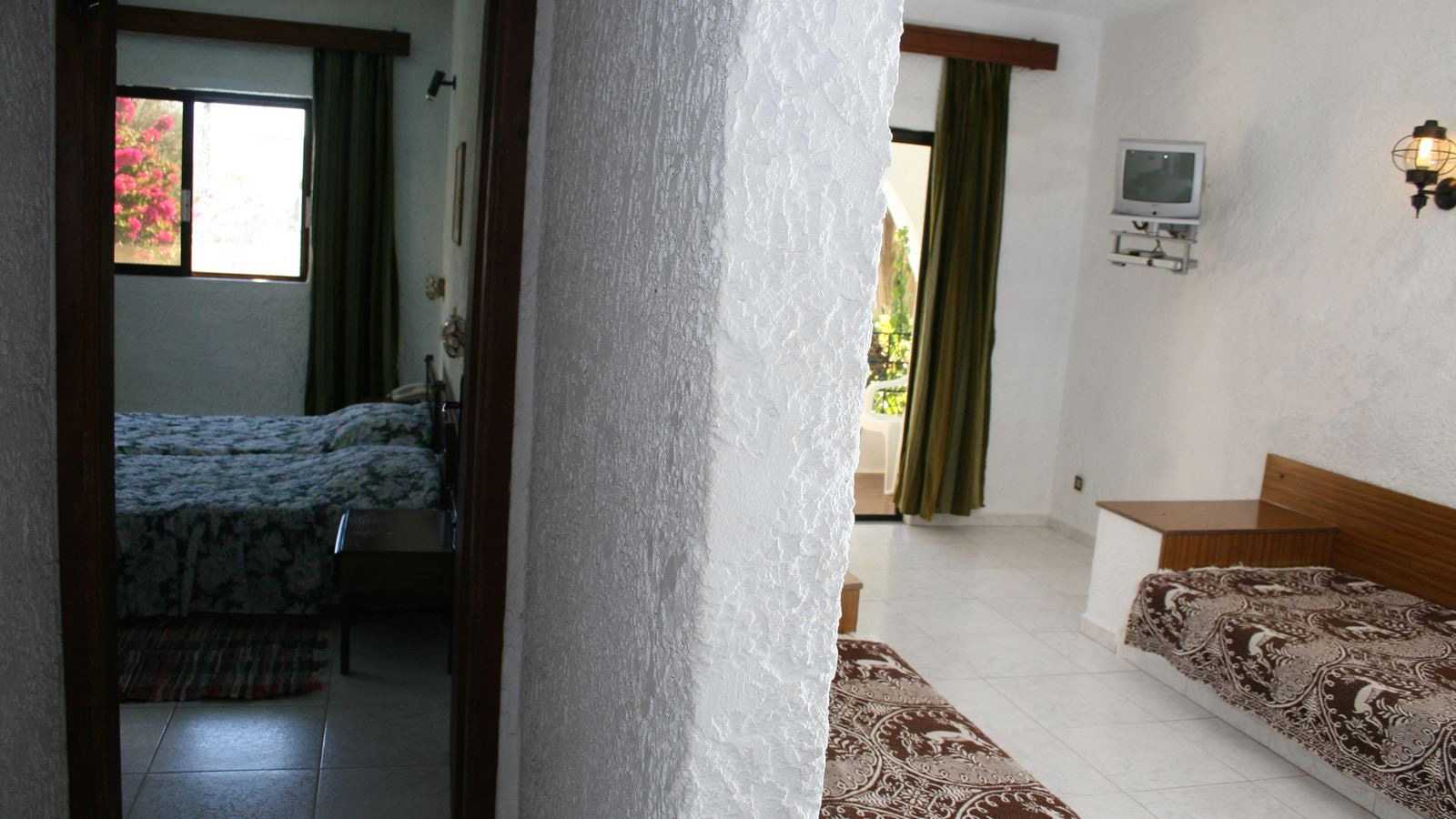 rooms-family-room