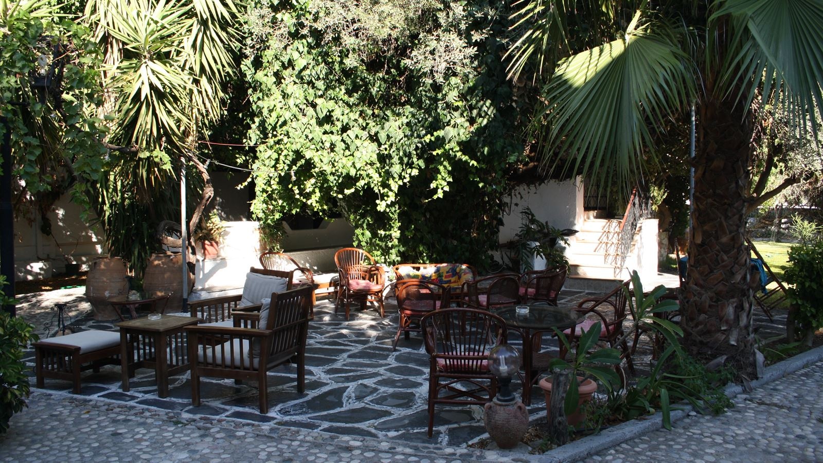 bars-main-bar
