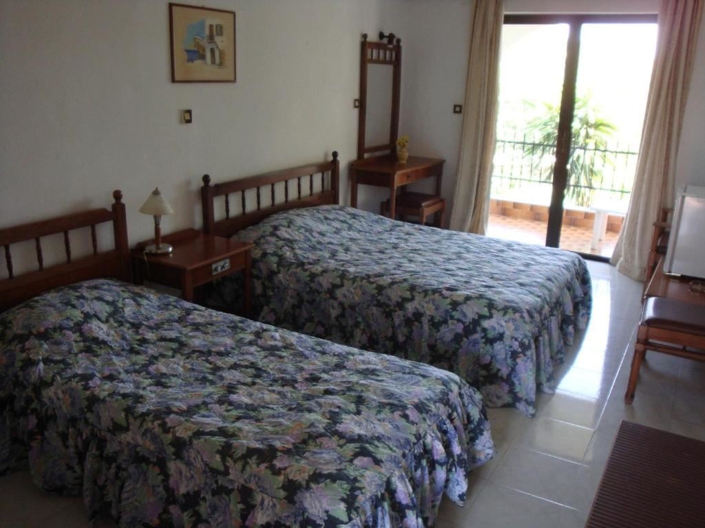 rooms-standard-triple-room