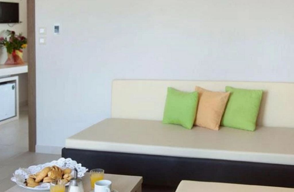 rooms-2-space-family-room