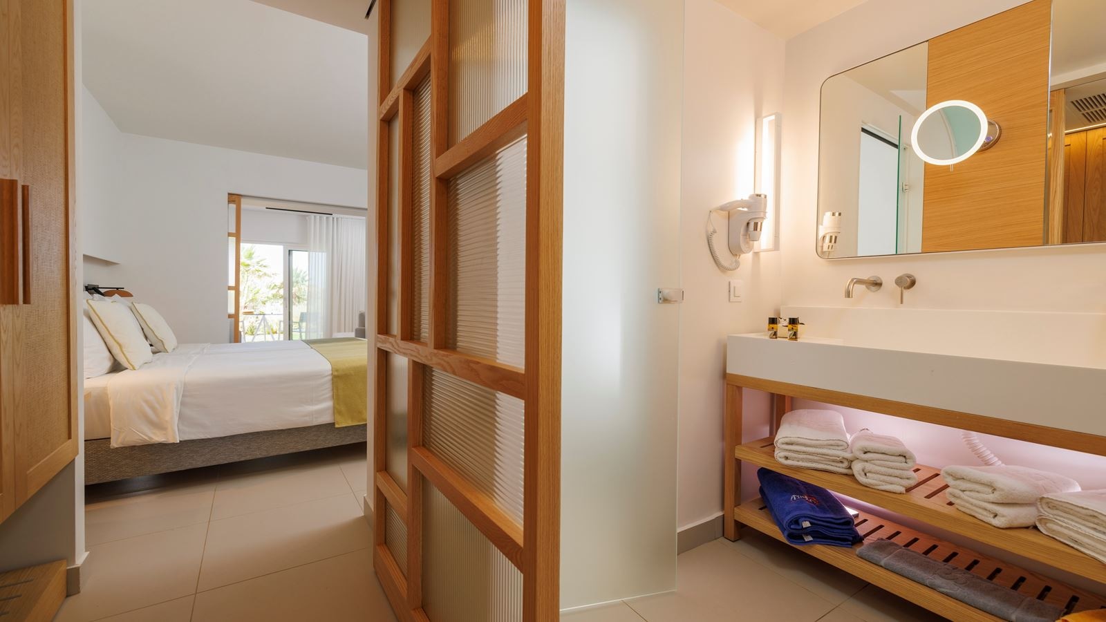 rooms-suite-2-bedrooms-gardenview