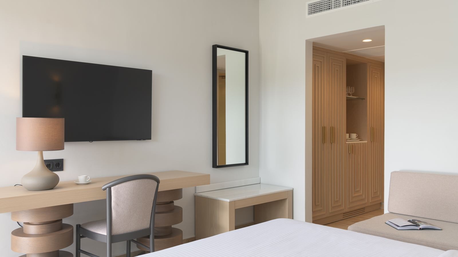 rooms-double-room-with-mountain--view