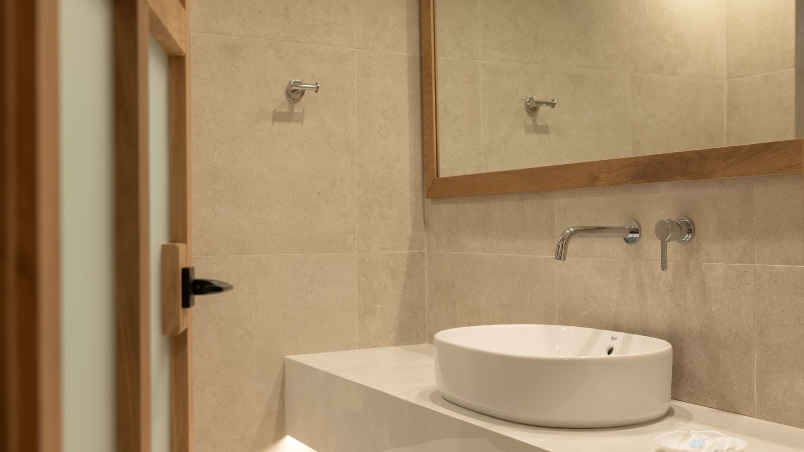 rooms-double-room-with-mountain--view