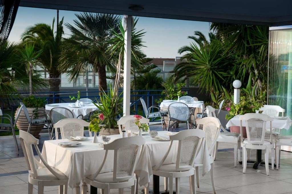 restaurants-restaurants