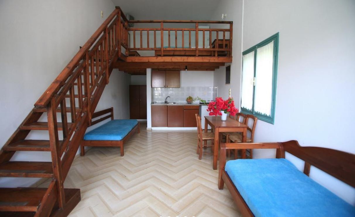 rooms-maisonette-quad-balcony-or-terrace