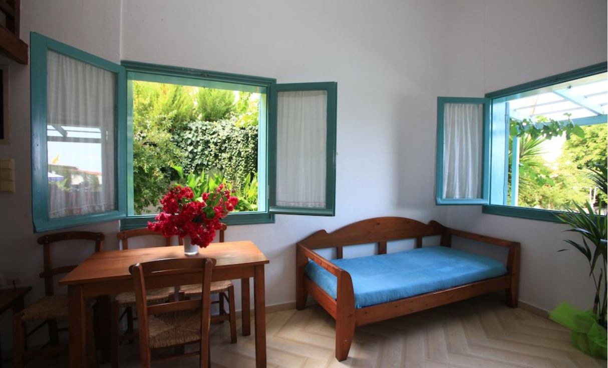 rooms-maisonette-quad-balcony-or-terrace