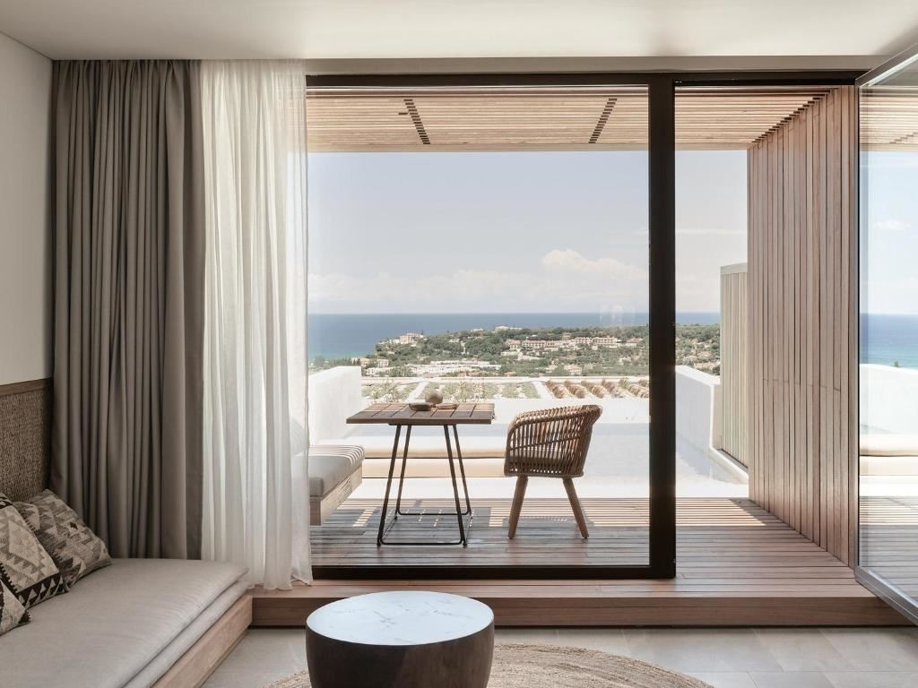 rooms-executive-suite-private-pool-sea-view