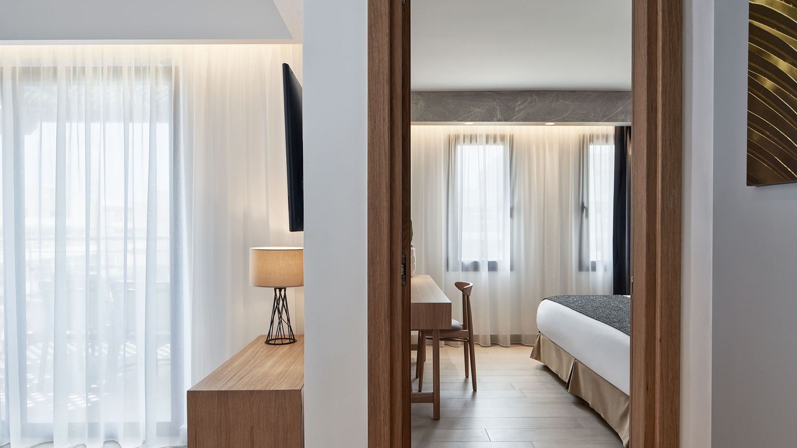 rooms-suite-1-bedroom-land-view-private-pool