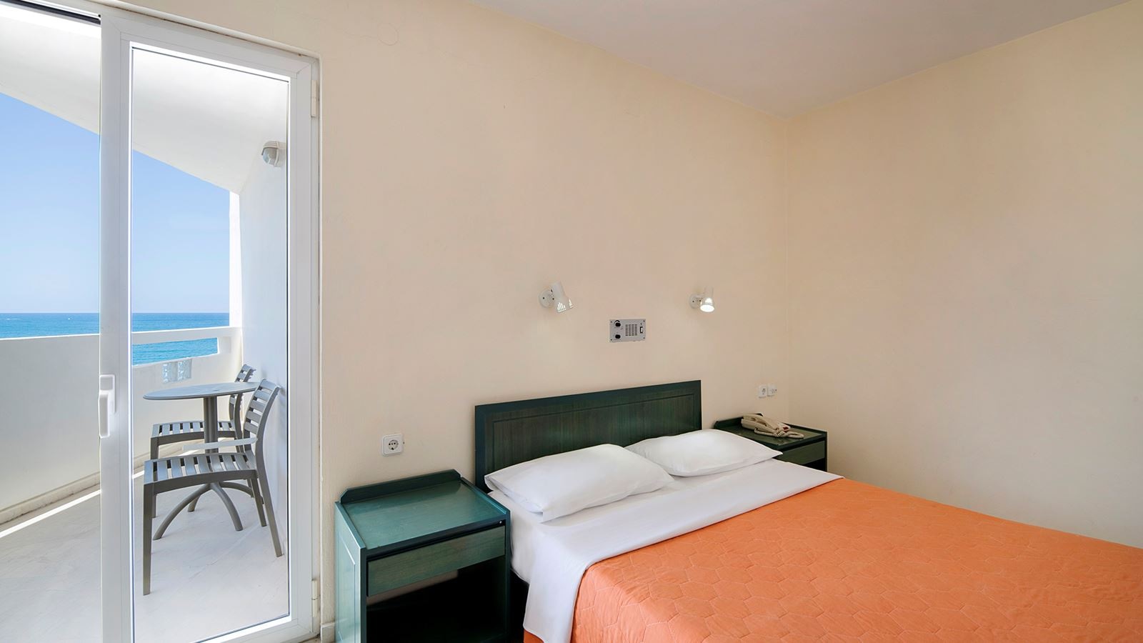 rooms-double-room-side-sea-view