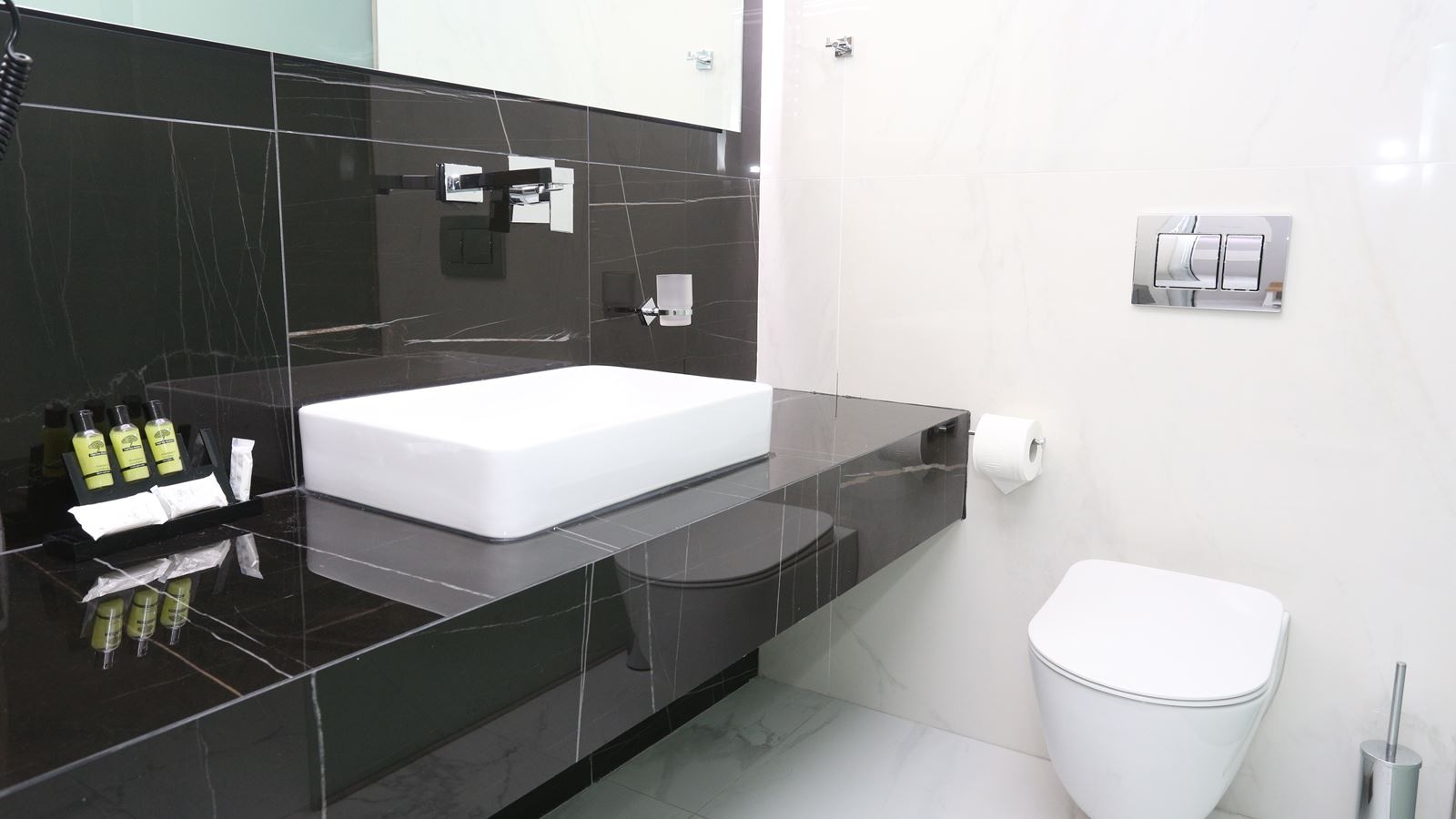 rooms-deluxe-room-with-garden-view